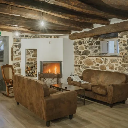 La Casa Del Diezmo De La Montana Redondo